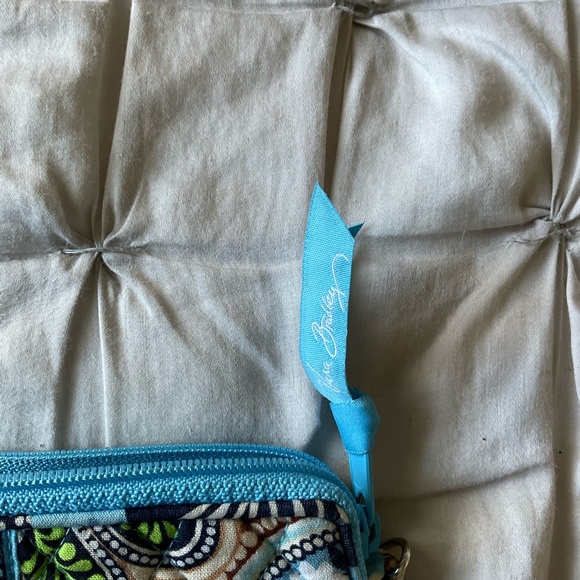 Vera Bradley pouch - Picture 11 of 13